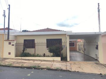 Alugar Casa / Padrão em São Carlos. apenas R$ 375.000,00