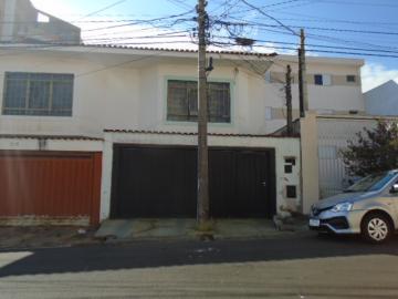 Alugar Casa / Padrão em São Carlos. apenas R$ 300.000,00