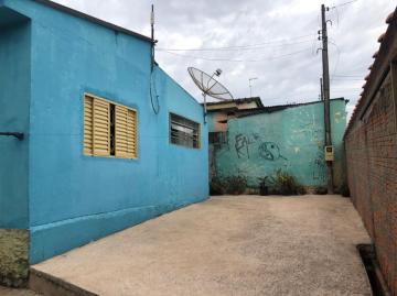 Alugar Casa / Padrão em Ibaté. apenas R$ 195.000,00