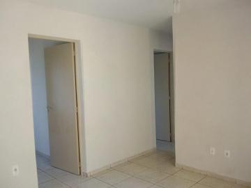 Alugar Apartamento / Padrão em São Carlos. apenas R$ 130.000,00
