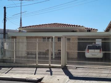 Alugar Casa / Padrão em São Carlos. apenas R$ 750.000,00