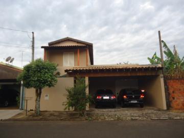 Alugar Casa / Sobrado em São Carlos. apenas R$ 3.500,00