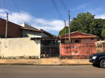 Alugar Casa / Padrão em São Carlos. apenas R$ 960.000,00