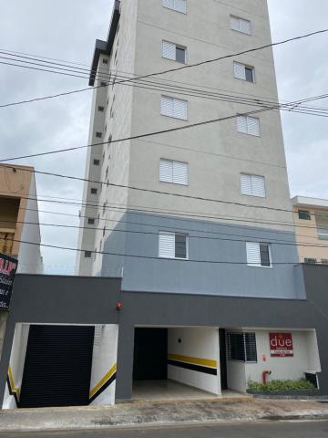 Alugar Apartamento / Padrão em São Carlos. apenas R$ 300.000,00