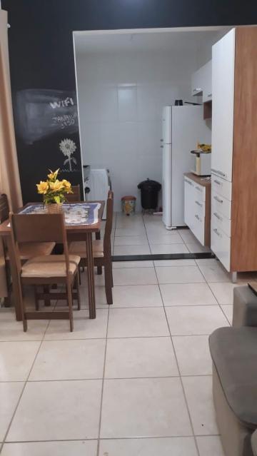 Alugar Apartamento / Padrão em Araraquara. apenas R$ 530,00