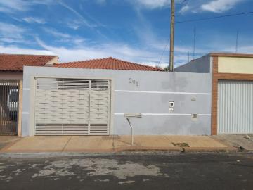 Alugar Casa / Padrão em Araraquara. apenas R$ 250.000,00