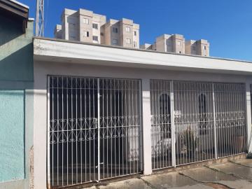 Alugar Casa / Padrão em São Carlos. apenas R$ 305.000,00