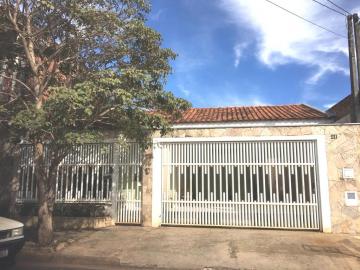 Alugar Casa / Padrão em São Carlos. apenas R$ 458.000,00
