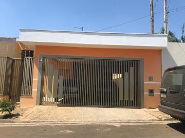 Alugar Casa / Padrão em São Carlos. apenas R$ 640.000,00