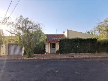 Alugar Casa / Padrão em Araraquara. apenas R$ 750.000,00