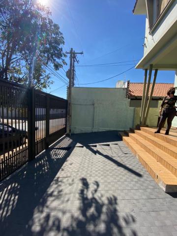 casa de três dois um dormitório na Vila Prado em São Carlos.