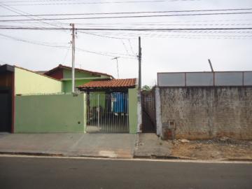 Alugar Casa / Padrão em São Carlos. apenas R$ 149.000,00
