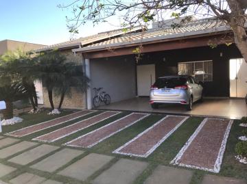 Alugar Casa / Condomínio em Araraquara. apenas R$ 1.220.000,00