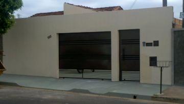 Alugar Casa / Padrão em Araraquara. apenas R$ 160.000,00