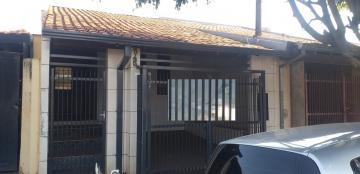 Alugar Casa / Padrão em Araraquara. apenas R$ 850,00