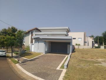 Alugar Casa / Condomínio em Araraquara. apenas R$ 1.100.000,00