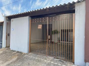 Alugar Casa / Padrão em São Carlos. apenas R$ 778,00