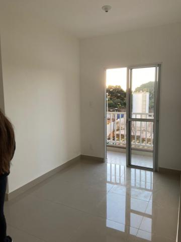 Alugar Apartamento / Padrão em São Carlos. apenas R$ 1.200,00