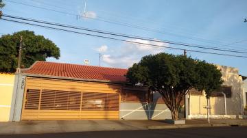 Alugar Casa / Padrão em Araraquara. apenas R$ 420.000,00