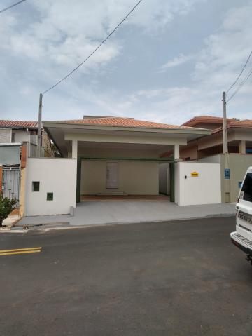 Alugar Casa / Padrão em São Carlos. apenas R$ 2.667,00
