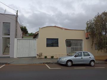 Alugar Casa / Padrão em São Carlos. apenas R$ 480.000,00