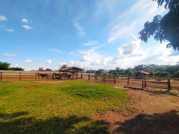 Alugar Rural / Chácara com Condomínio em São Carlos. apenas R$ 1.600.000,00