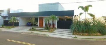 Alugar Casa / Condomínio em São Carlos. apenas R$ 4.300.000,00