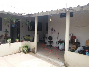 Alugar Casa / Padrão em Ibaté. apenas R$ 320.000,00