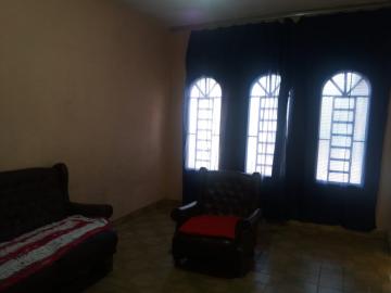 Alugar Casa / Padrão em Ibaté. apenas R$ 300.000,00