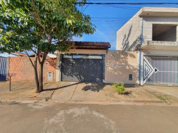 Alugar Casa / Padrão em São Carlos. apenas R$ 767,00