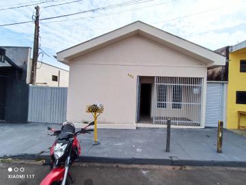 Alugar Casa / Padrão em São Carlos. apenas R$ 1.112,00