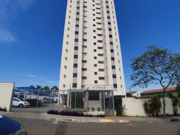 Alugar Apartamento / Padrão em Araraquara. apenas R$ 245.000,00