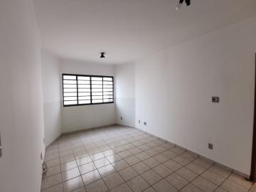 Alugar Apartamento / Padrão em Araraquara. apenas R$ 210.000,00
