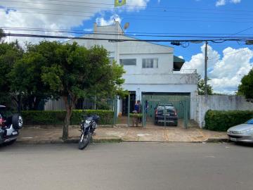 Alugar Casa / Sobrado em São Carlos. apenas R$ 800.000,00