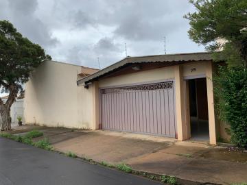 Alugar Casa / Padrão em São Carlos. apenas R$ 1.155.000,00