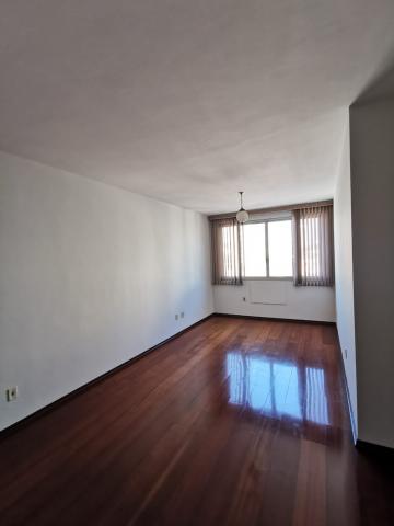Alugar Apartamento / Padrão em Araraquara. apenas R$ 300.000,00