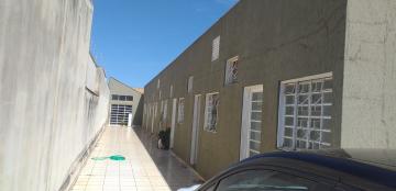 Alugar Apartamento / Kitchnet em Araraquara. apenas R$ 390,00