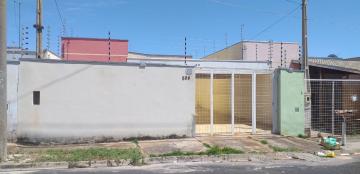 Alugar Casa / Padrão em Araraquara. apenas R$ 800,00