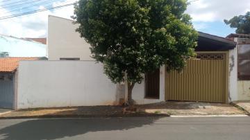 Alugar Casa / Padrão em São Carlos. apenas R$ 362.000,00