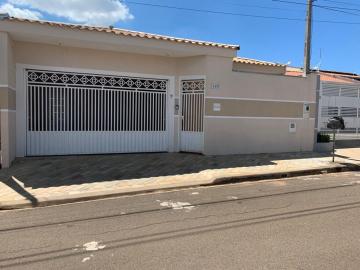 Alugar Casa / Padrão em São Carlos. apenas R$ 623.000,00