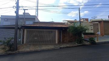 Alugar Casa / Padrão em São Carlos. apenas R$ 700.000,00