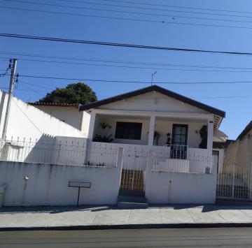 Alugar Casa / Padrão em São Carlos. apenas R$ 297.000,00