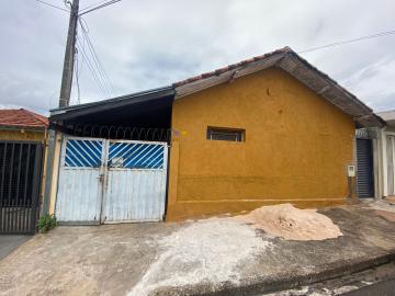 Alugar Casa / Padrão em São Carlos. apenas R$ 1.112,00