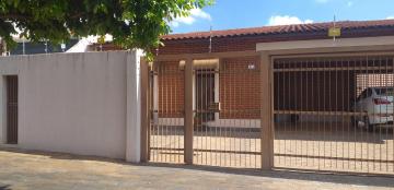 Alugar Casa / Padrão em Araraquara. apenas R$ 1.500.000,00