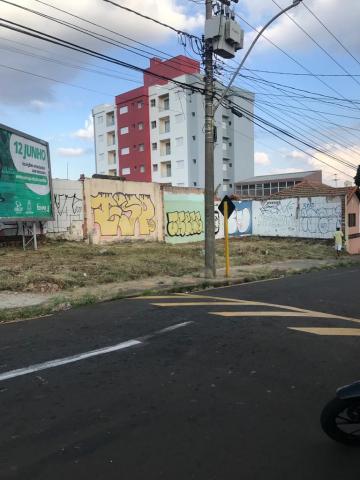 Alugar Terreno / Padrão em São Carlos. apenas R$ 490.000,00