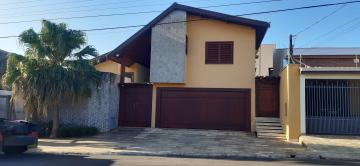 Alugar Casa / Sobrado em São Carlos. apenas R$ 2.778,00