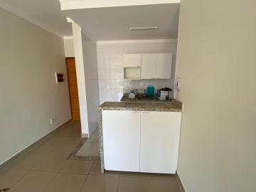 apartamento de dois dormitórios sendo um suíte.