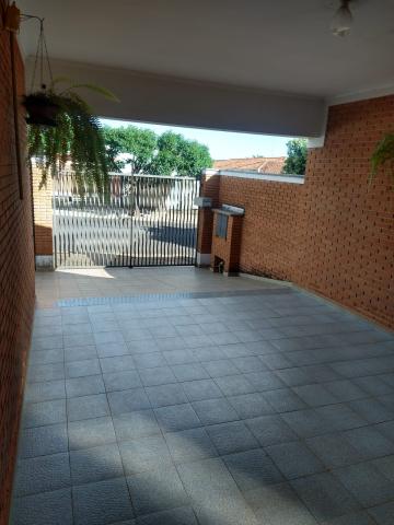 Alugar Casa / Padrão em Araraquara. apenas R$ 851.000,00