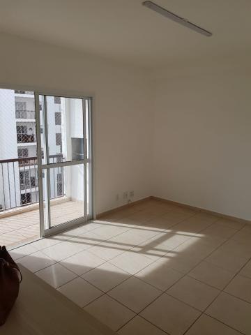 Alugar Apartamento / Padrão em Araraquara. apenas R$ 1.200,00