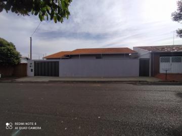 Alugar Casa / Padrão em Araraquara. apenas R$ 550.000,00